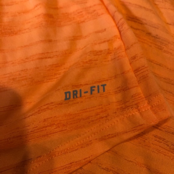Nike - dri fit tank top size Medium - Picture 4 of 4